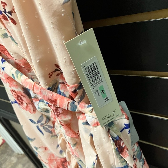 Eliza J NWT Sleeveless Floral Ruched Chiffon Faux Wrap Dress in Blush - Picture 3 of 7